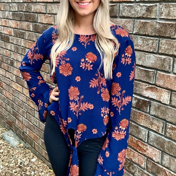 Self Esteem Tie Front Bell Sleeves Floral Top M - Picture 7 of 15
